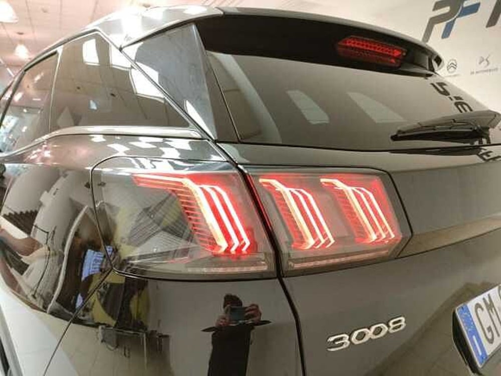 Peugeot 3008 usata a Teramo (9)