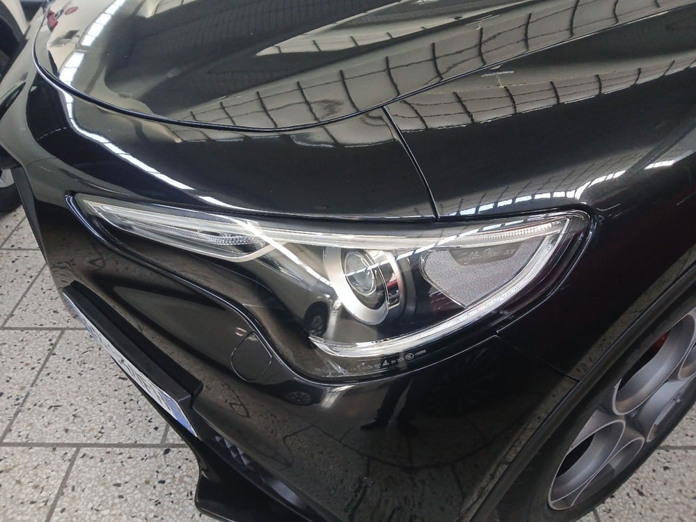 Alfa Romeo Stelvio usata a Lecce (7)