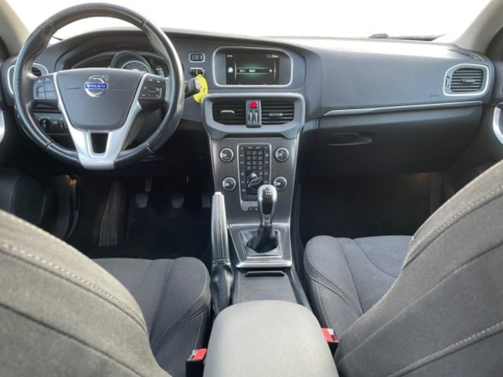 Volvo V40 usata a Livorno (9)