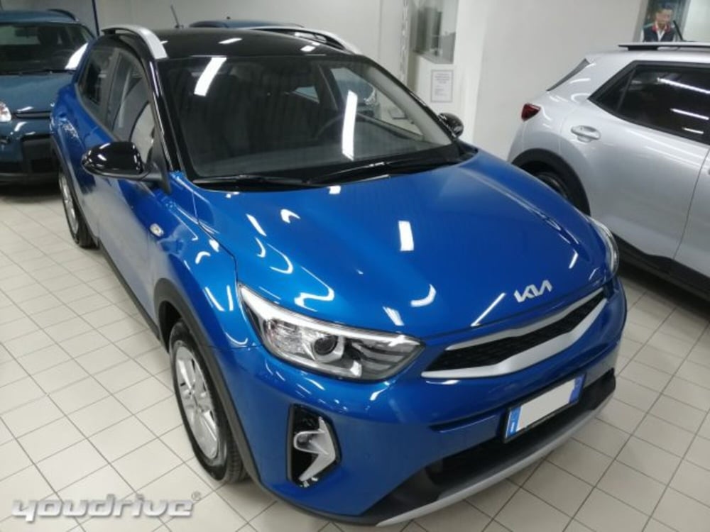 Kia Stonic nuova a Napoli (2)