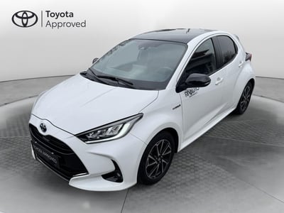 Toyota Yaris 1.5 Hybrid 5 porte Lounge del 2020 usata a Como