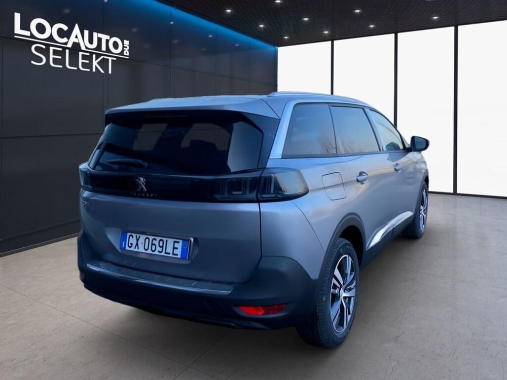 Peugeot 5008 nuova a Torino (4)