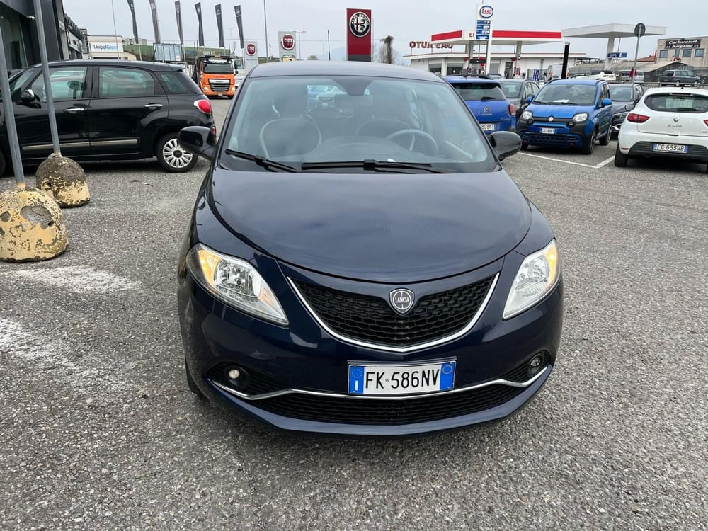 Lancia Ypsilon usata a Milano (2)