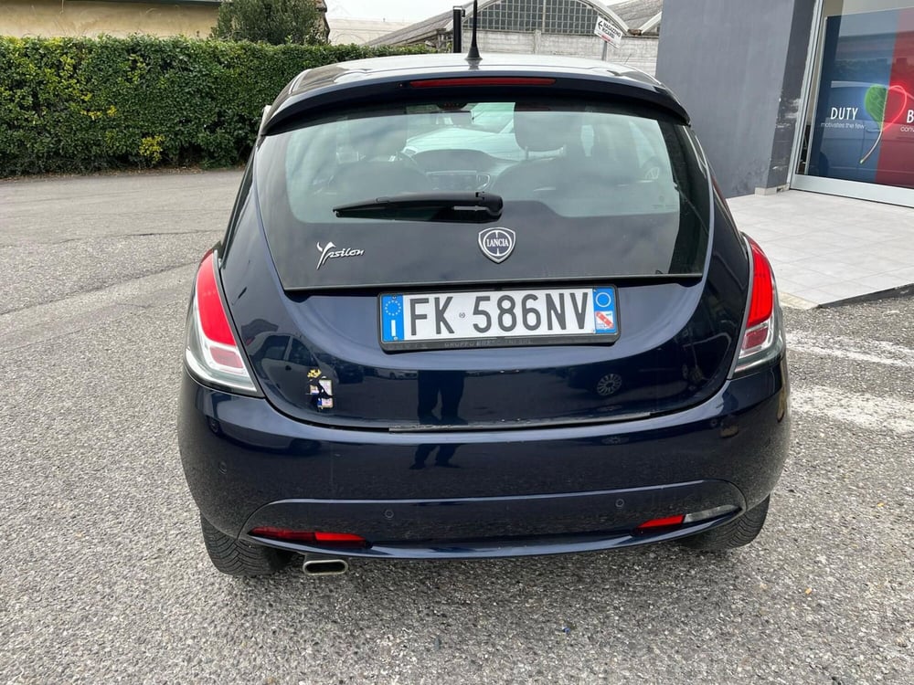 Lancia Ypsilon usata a Milano (8)