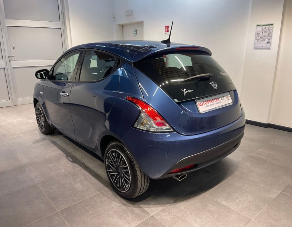 Lancia Ypsilon usata a Ferrara (16)