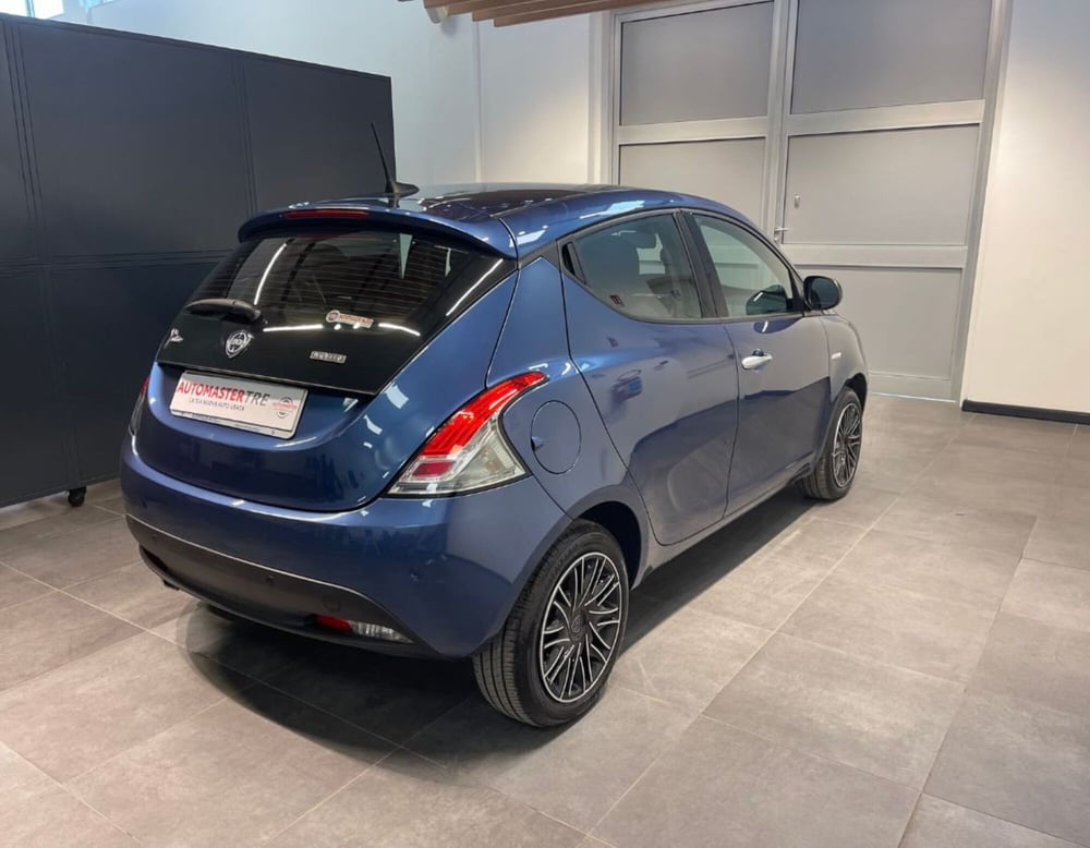 Lancia Ypsilon usata a Ferrara (17)