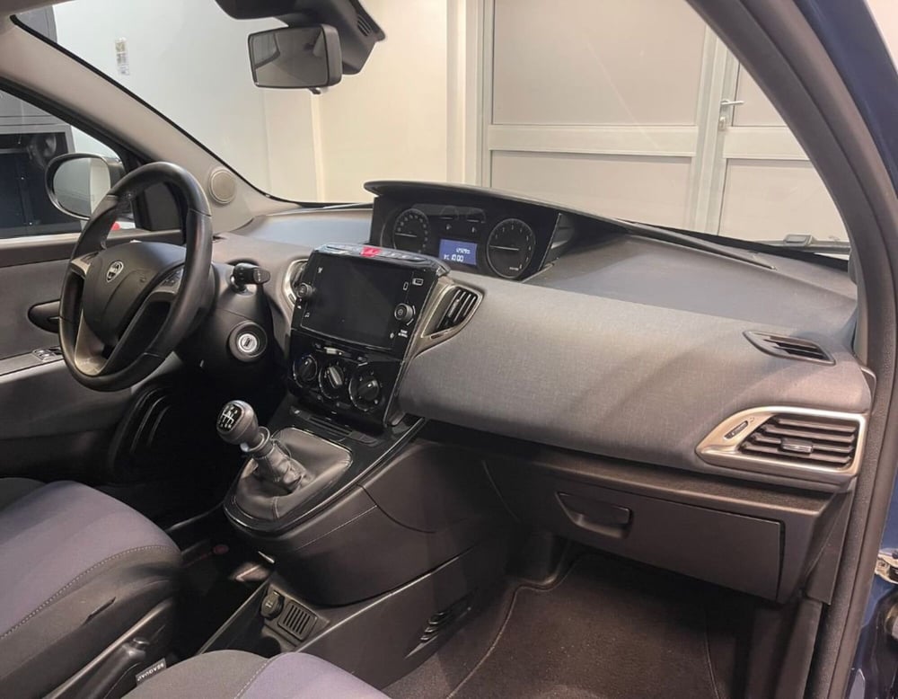 Lancia Ypsilon usata a Ferrara (4)