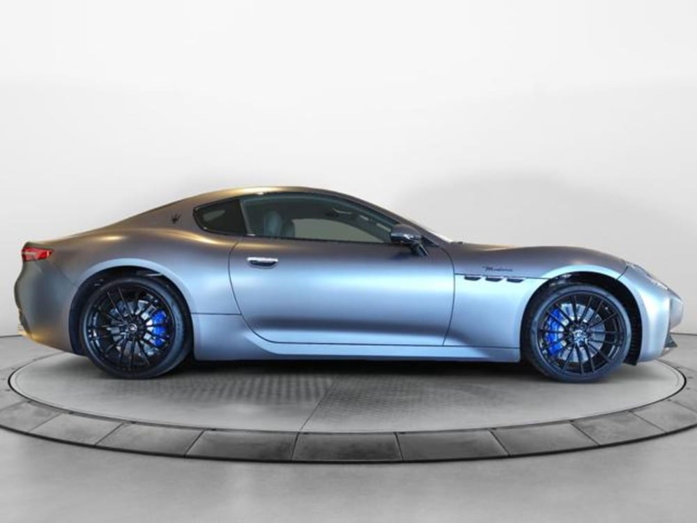 Maserati Granturismo nuova a Modena (4)