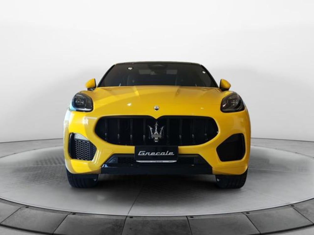 Maserati Grecale nuova a Modena (2)