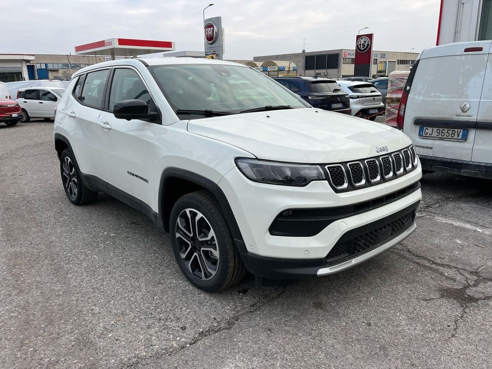 Jeep Compass nuova a Milano (3)