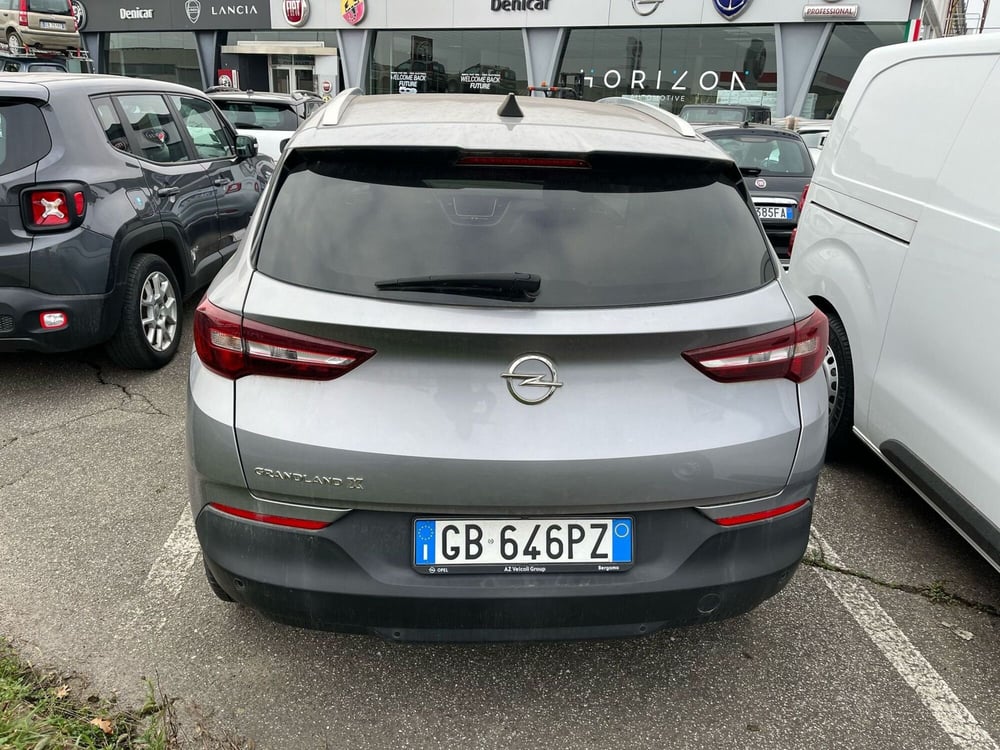 Opel Grandland X usata a Milano (8)