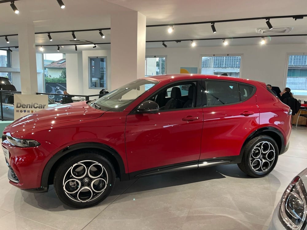 Alfa Romeo Tonale nuova a Milano (3)