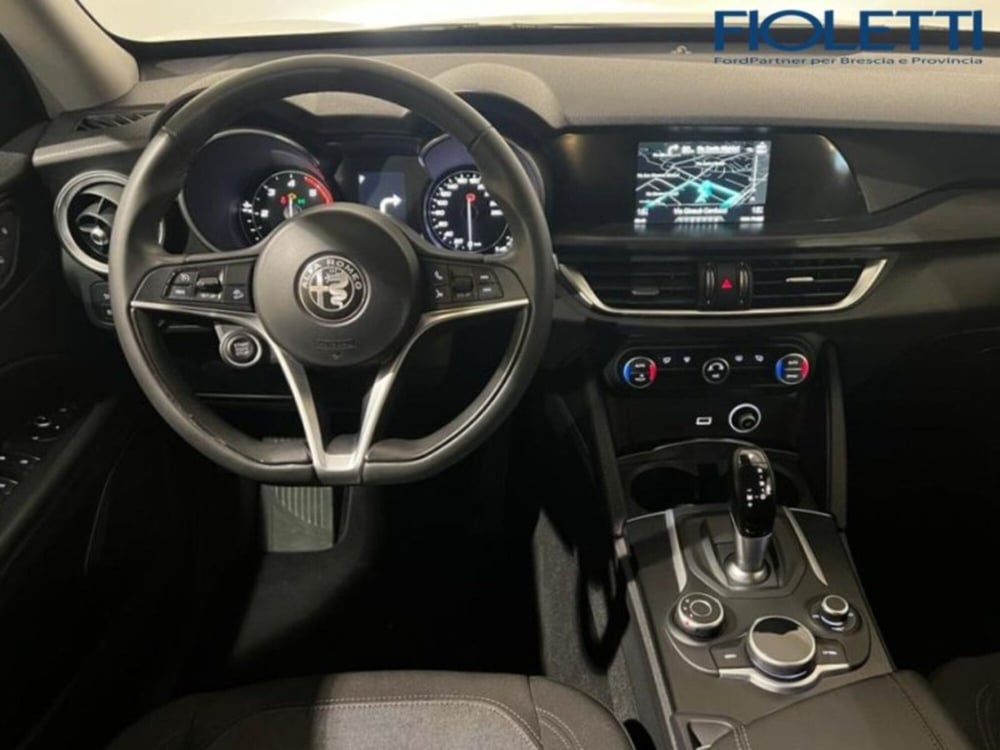 Alfa Romeo Stelvio usata a Brescia (5)