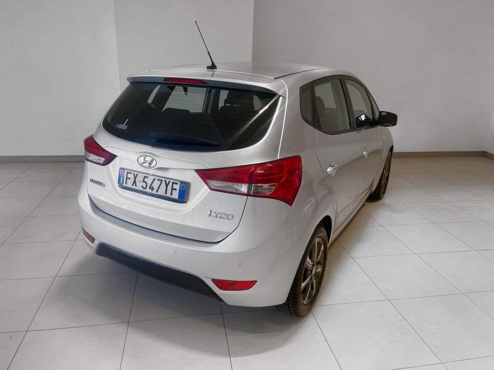 Hyundai ix20 usata a Napoli (2)