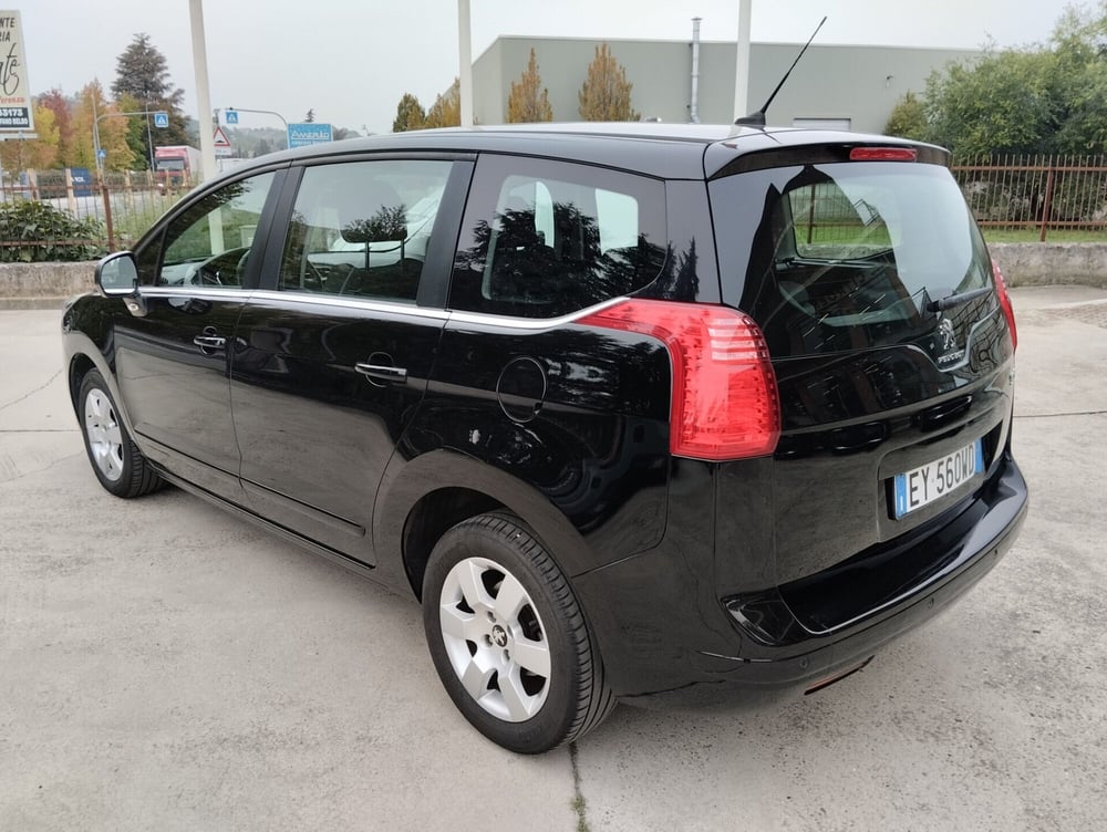 Peugeot 5008 usata a Asti (3)