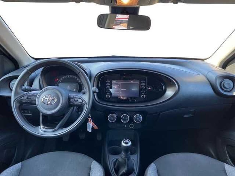 Toyota Aygo X usata a Napoli (13)