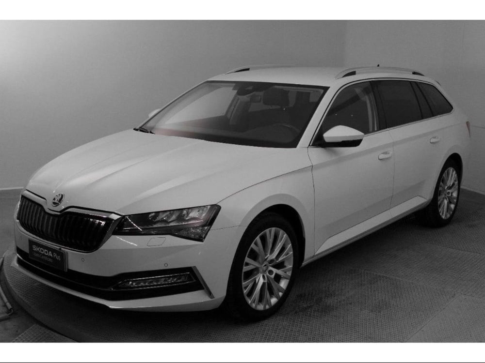 Skoda Superb Station Wagon usata a Novara