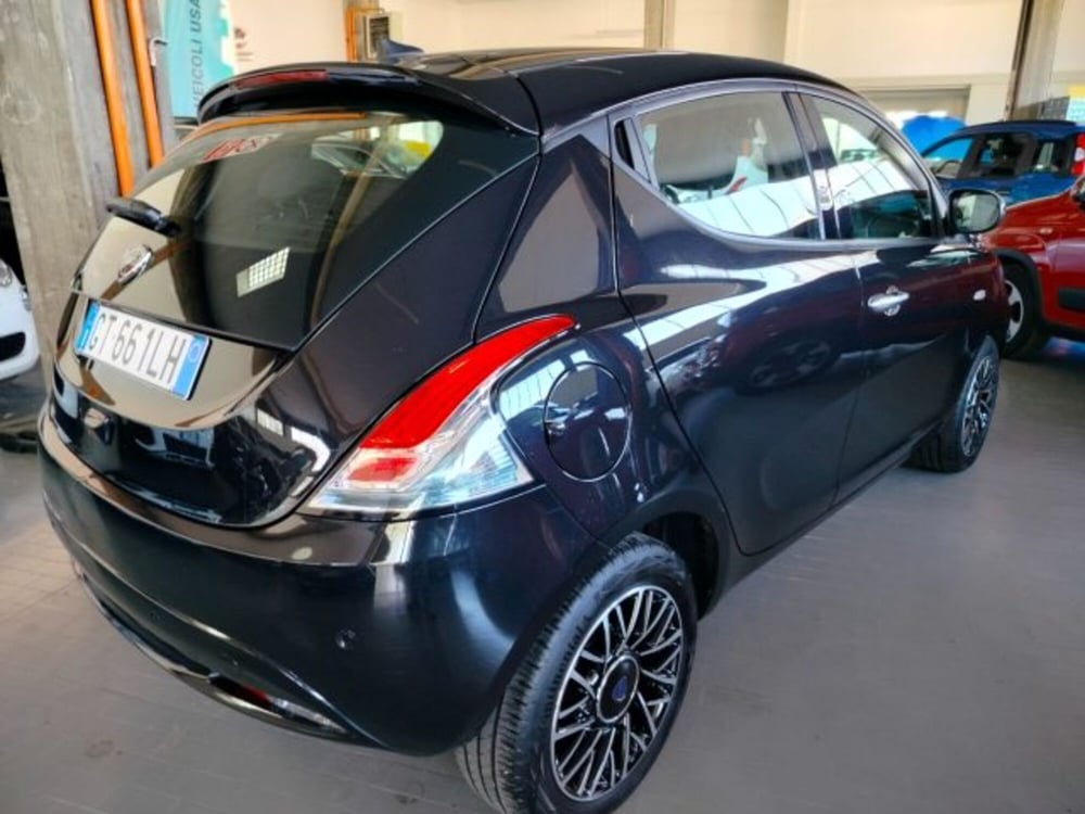 Lancia Ypsilon usata a Forlì-Cesena (5)