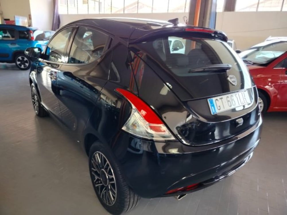 Lancia Ypsilon usata a Forlì-Cesena (9)