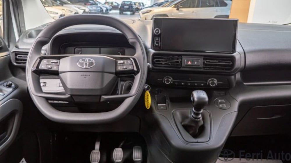 Toyota Proace City Verso nuova a Padova (9)