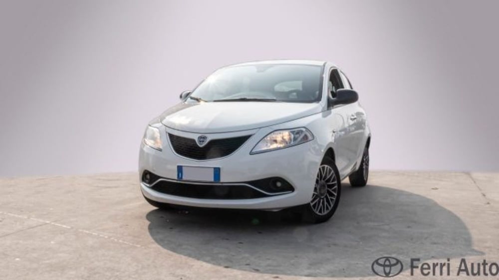 Lancia Ypsilon usata a Padova