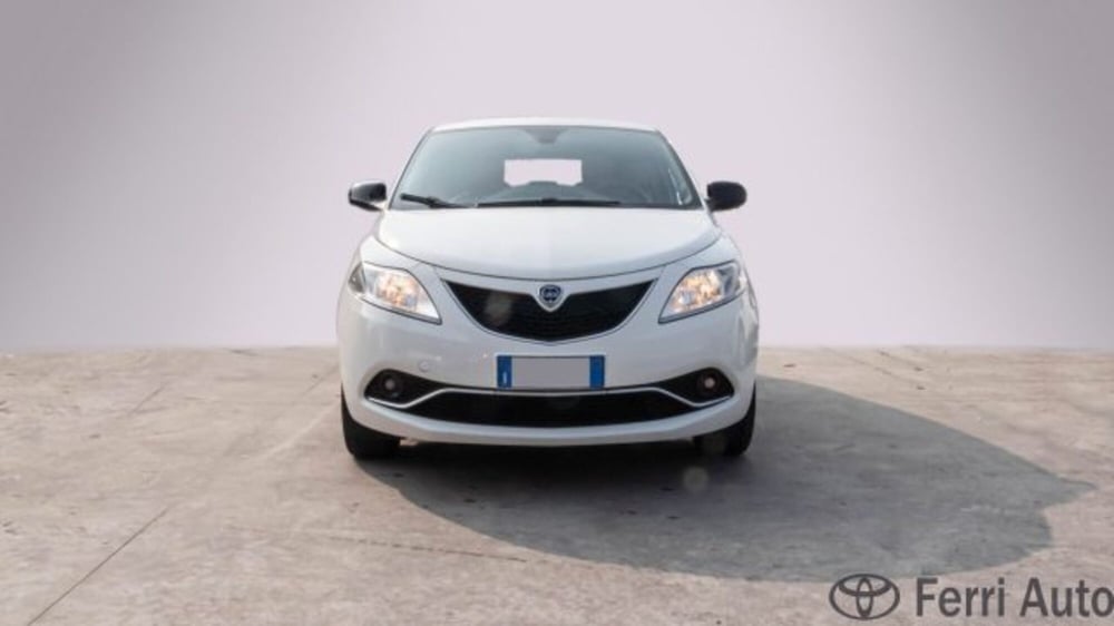 Lancia Ypsilon usata a Padova (2)