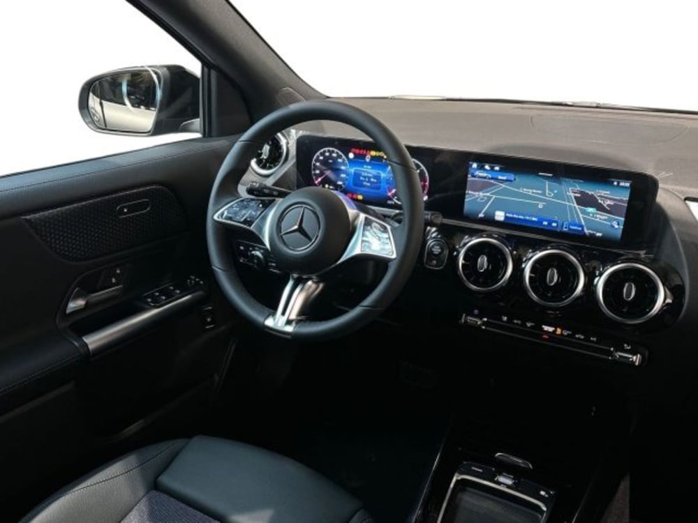 Mercedes-Benz GLA SUV nuova a Bologna (15)