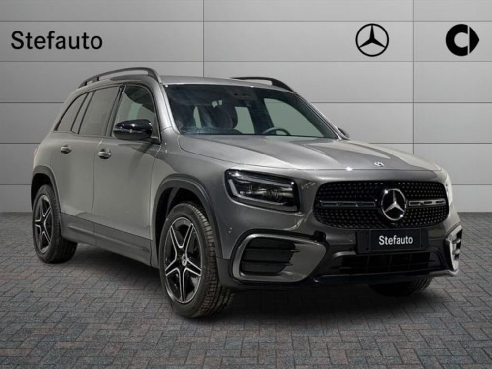 Mercedes-Benz GLB nuova a Bologna