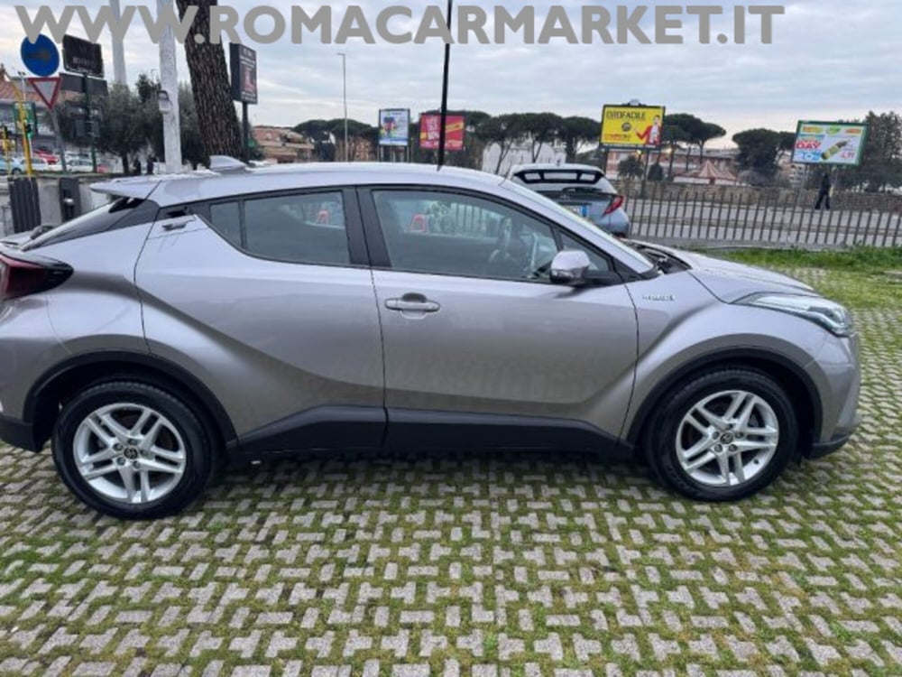 Toyota Toyota C-HR usata a Roma (7)