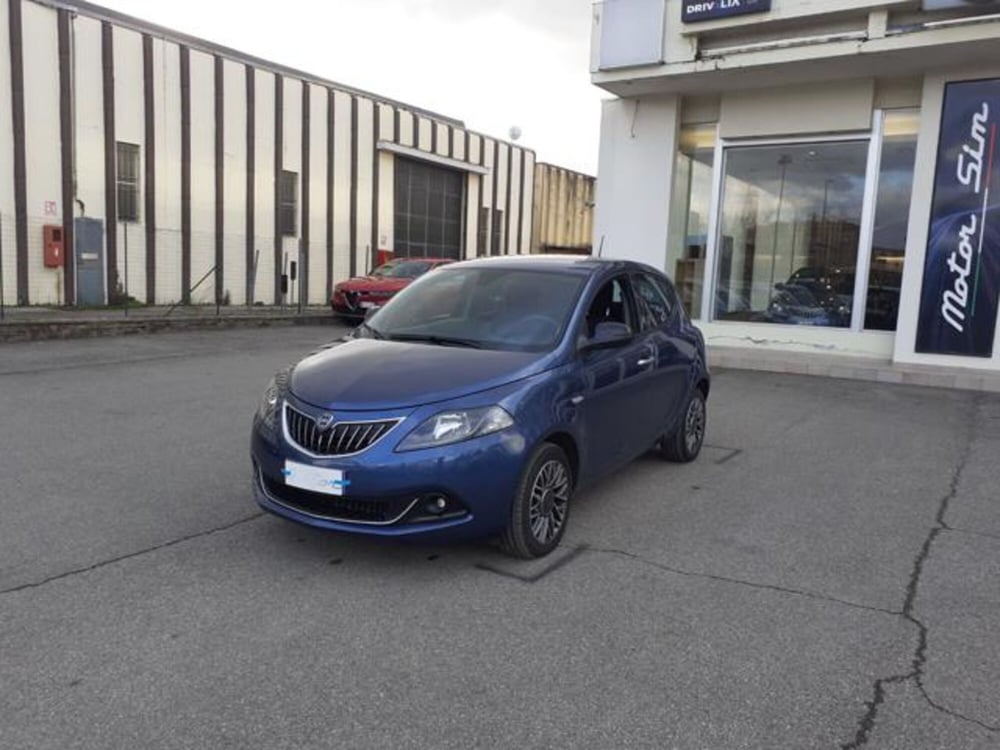 Lancia Ypsilon usata a Firenze