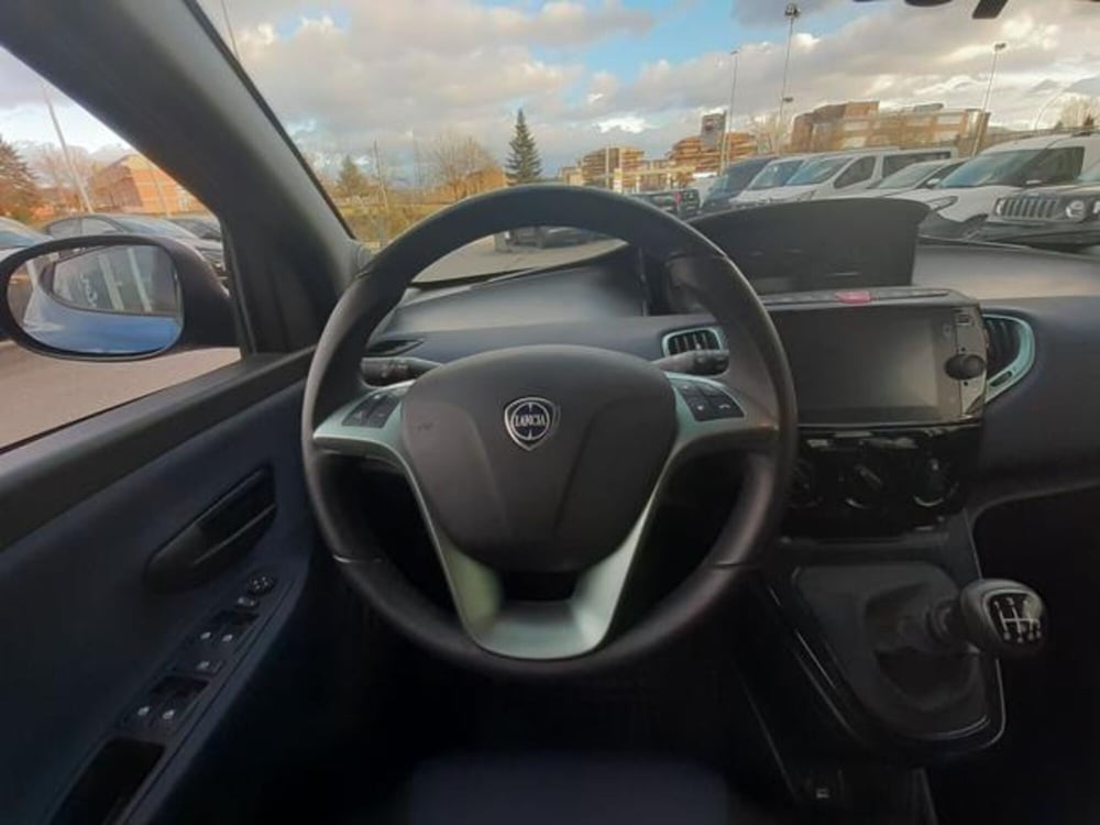 Lancia Ypsilon usata a Firenze (9)