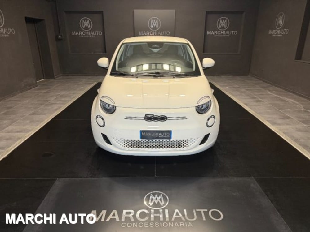 Fiat 500e nuova a Perugia (2)