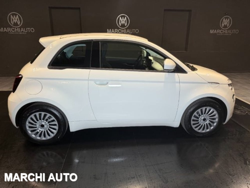 Fiat 500e nuova a Perugia (4)