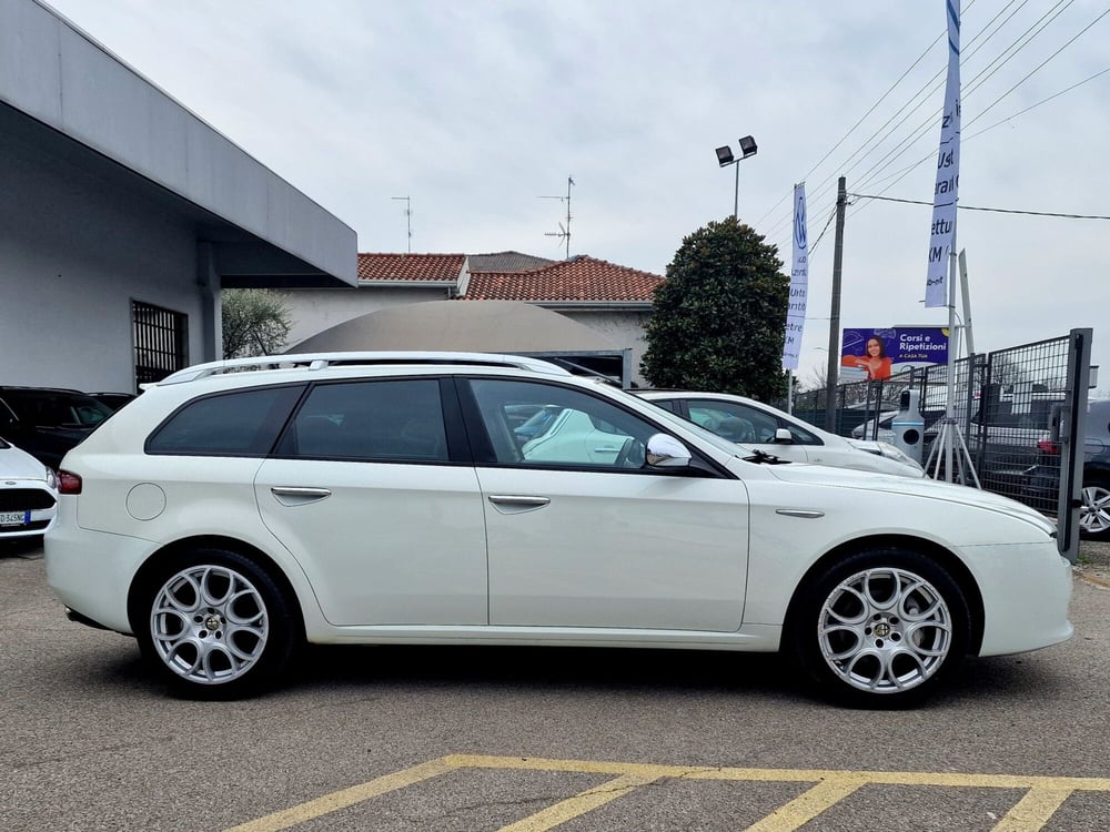 Alfa Romeo 159 SportWagon usata a Varese (4)