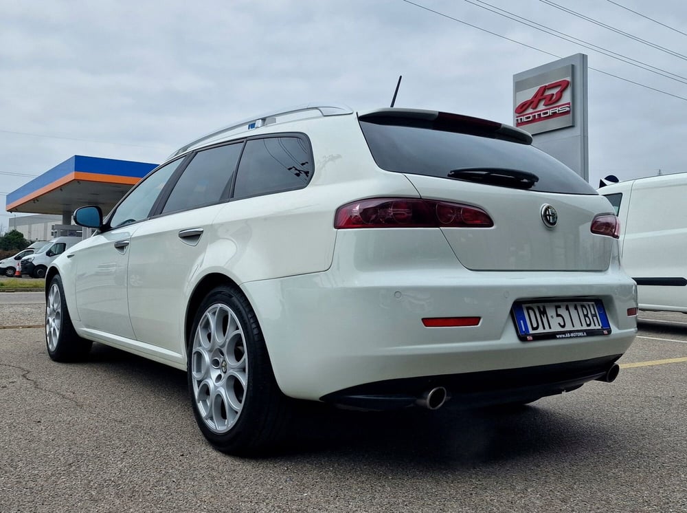 Alfa Romeo 159 SportWagon usata a Varese (7)