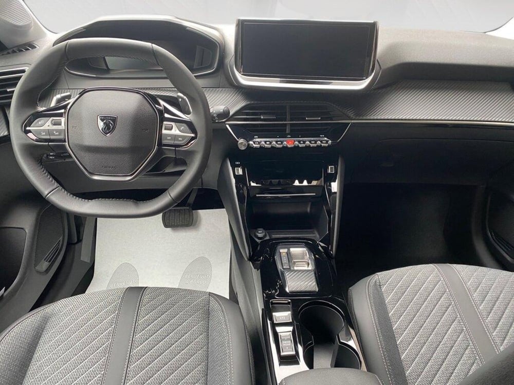 Peugeot 208 nuova a Torino (6)