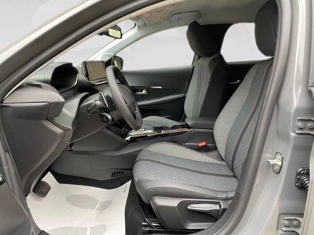 Peugeot 208 nuova a Torino (7)