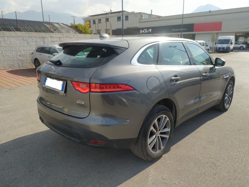 Jaguar F-Pace usata a Napoli (7)