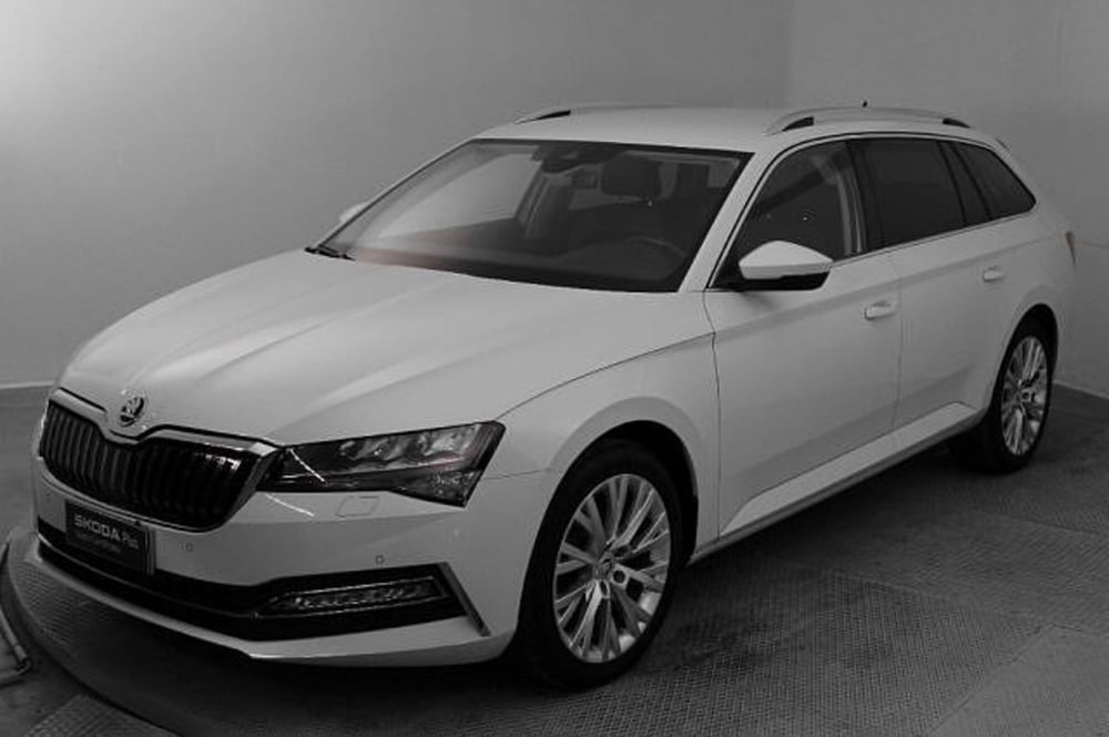 Skoda Superb Station Wagon usata a Novara