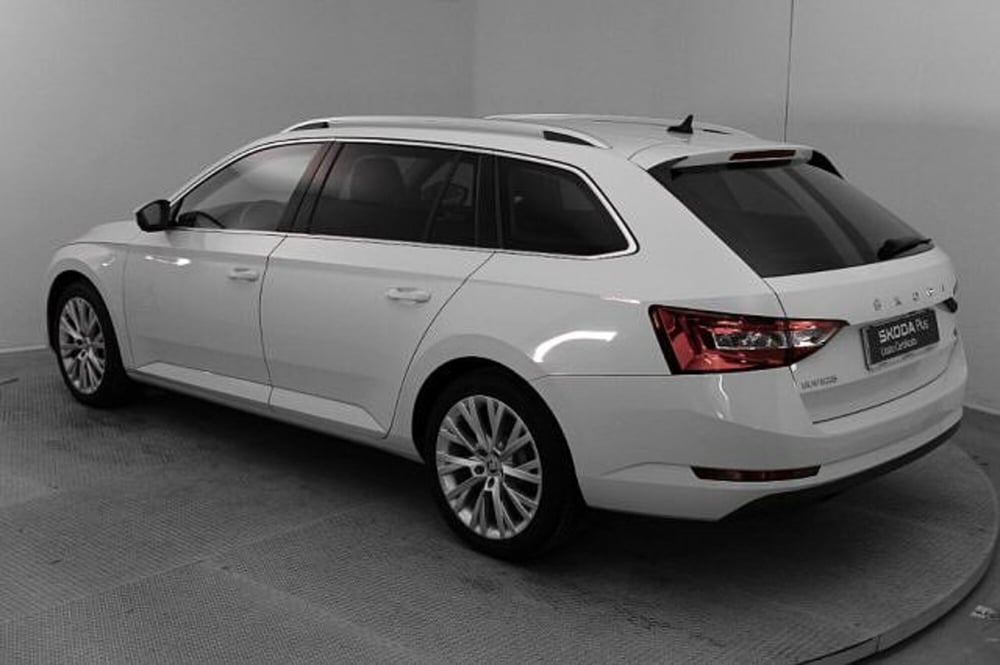 Skoda Superb Station Wagon usata a Novara (4)