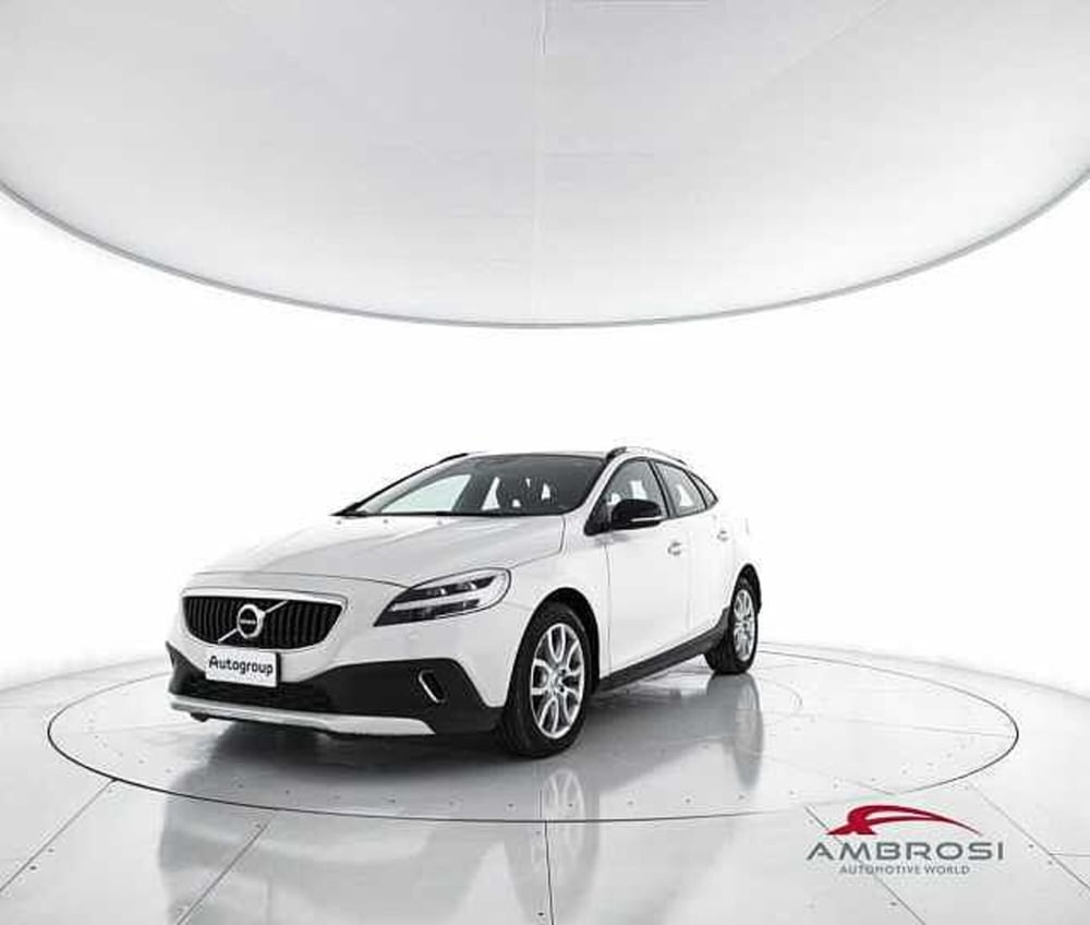 Volvo V40 Cross Country usata a Viterbo