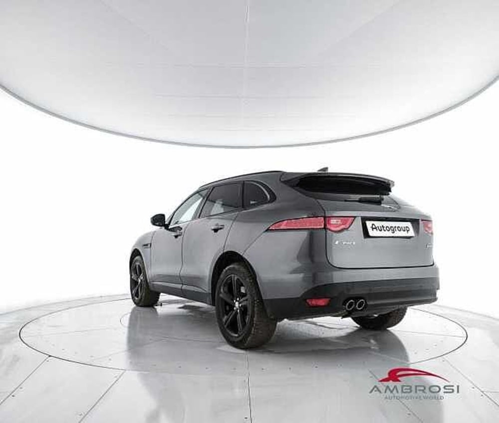 Jaguar F-Pace usata a Viterbo (4)