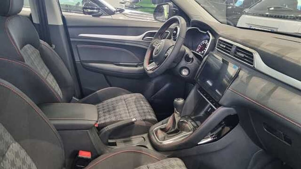 Mg ZS nuova a Milano (10)