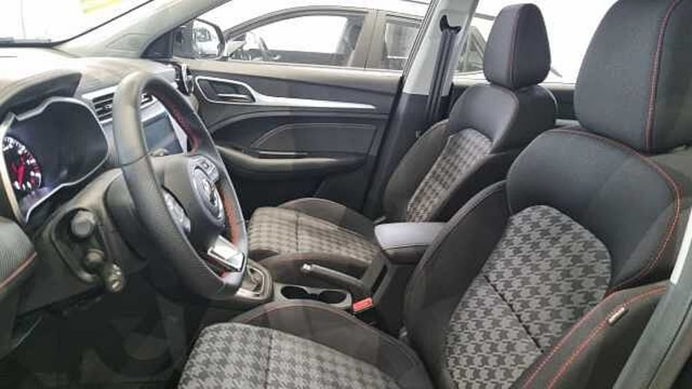 Mg ZS nuova a Milano (11)