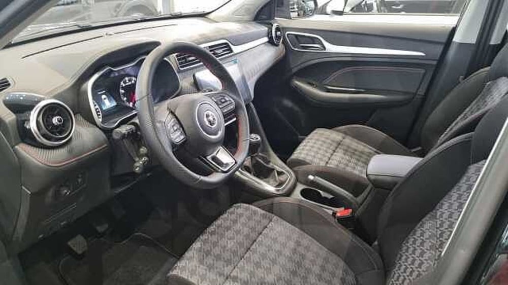 Mg ZS nuova a Milano (5)