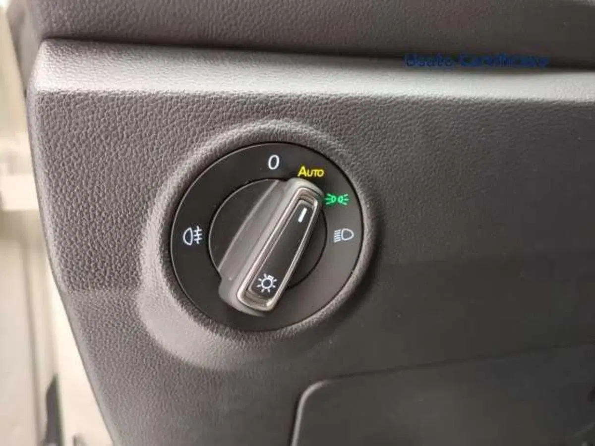 Volkswagen T-Roc usata a Avellino (16)