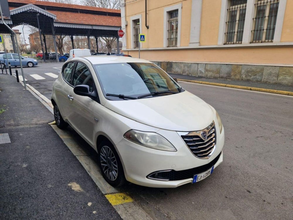 Lancia Ypsilon usata a Cuneo