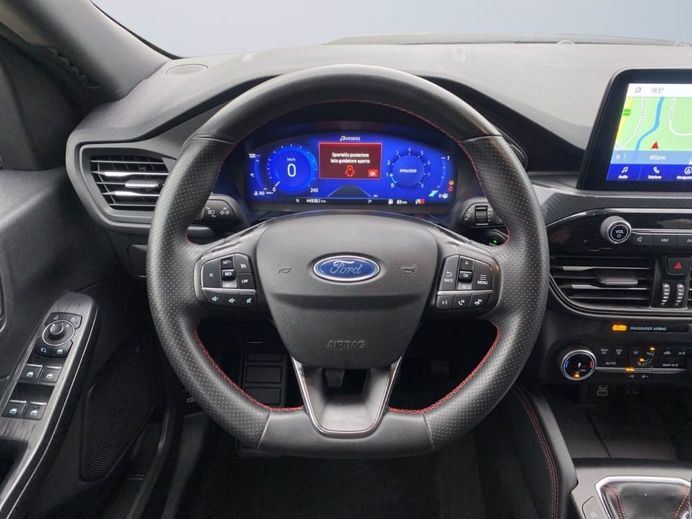 Ford Kuga usata a Milano (13)