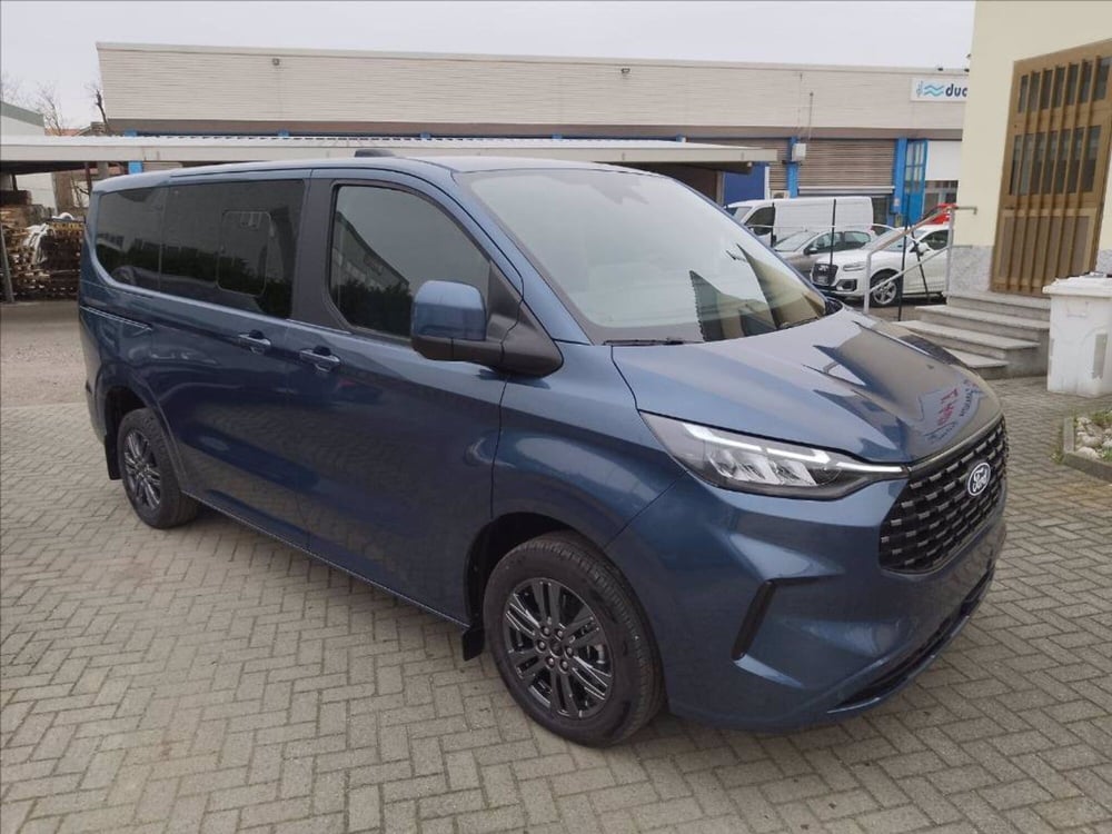 Ford Tourneo Custom nuova a Milano