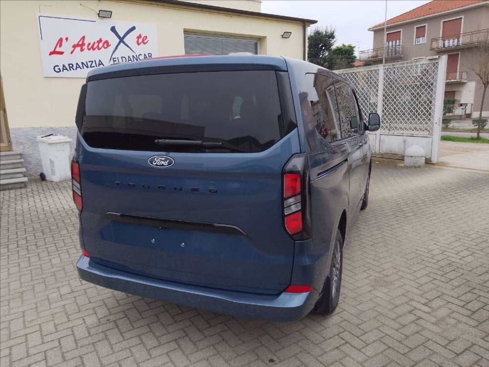 Ford Tourneo Custom nuova a Milano (2)